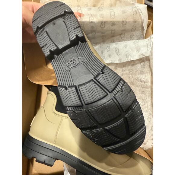 UGG Droplet rubber Chelsea boots Taupe Beige Rain Boots Size - Picture 2 of 6